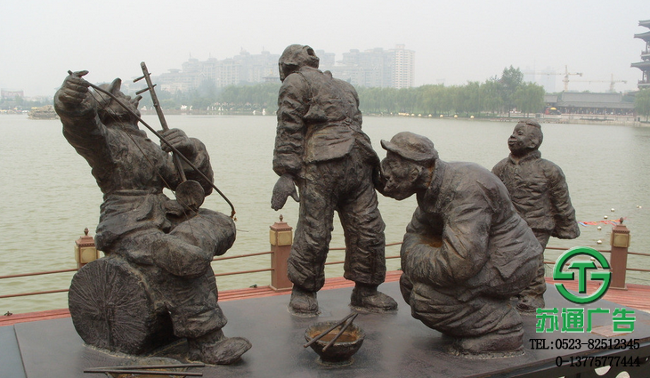 大型雕塑生產廠家選擇蘇通廣告