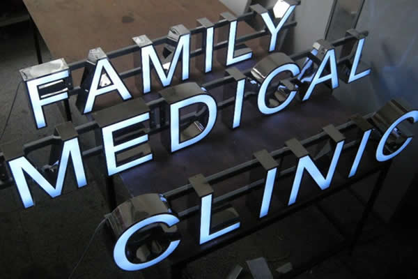 不銹鋼擴邊平面發光字制作公司