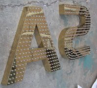 發(fā)光字定制加工選擇適宜場所要選對廣告字