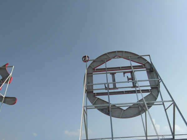 鹽城東臺華威樓頂發光字制作安裝